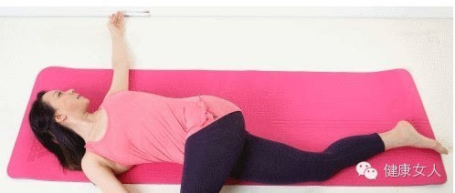 睡前十分钟减肥瑜伽：让你瘦一圈的睡前瑜伽十分钟修身法