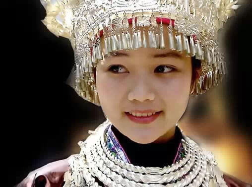 中国56个民族56种服饰,终于凑齐了!
