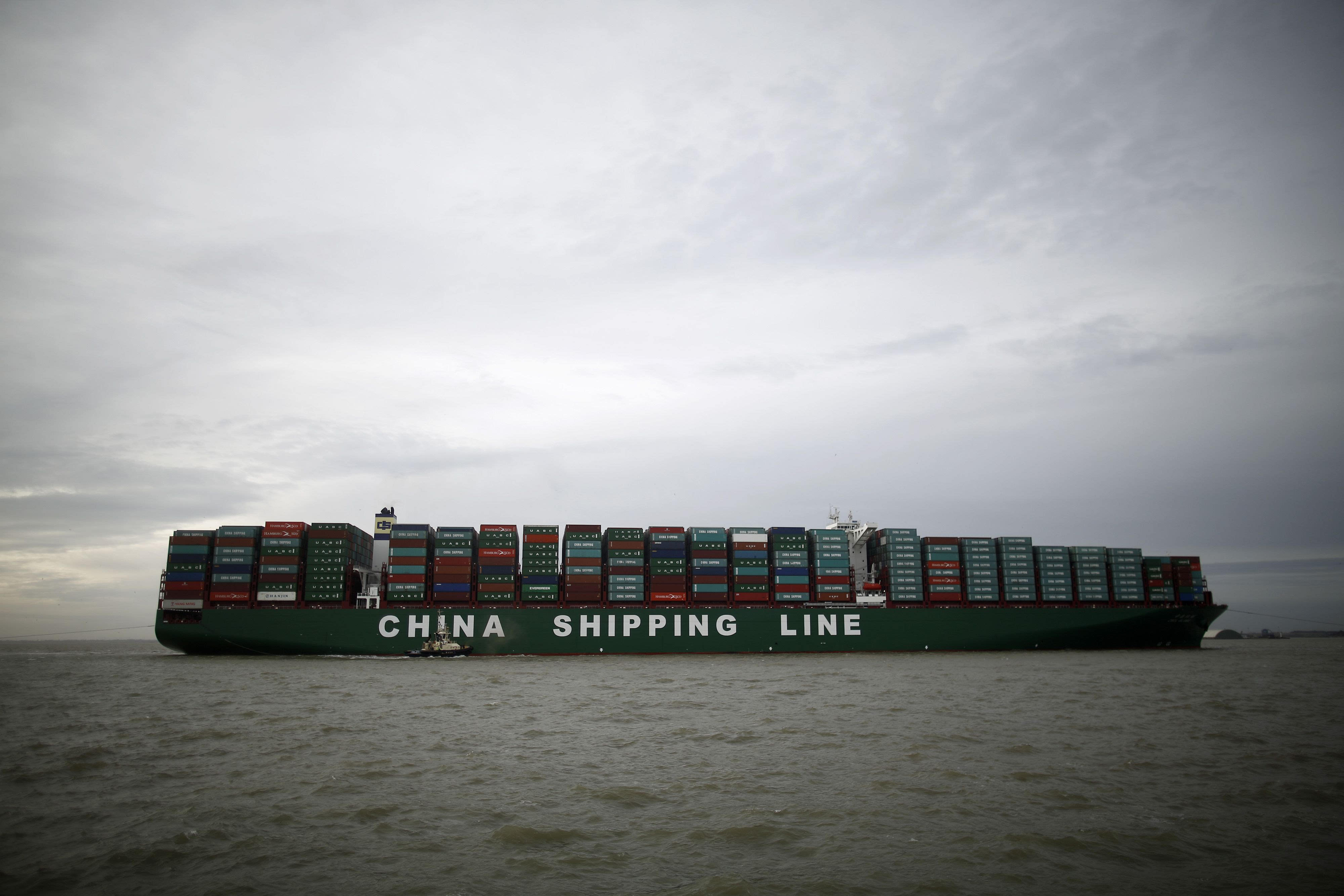 【公司】中海集运全球最大的集装箱船“环球号”首航，巨型集装箱运输开始统治海运业?
