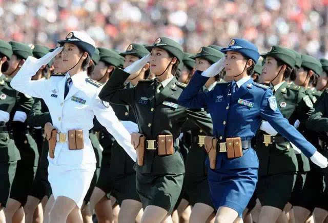 俄罗斯女兵生活照大曝光,一大波女兵靓照来袭!