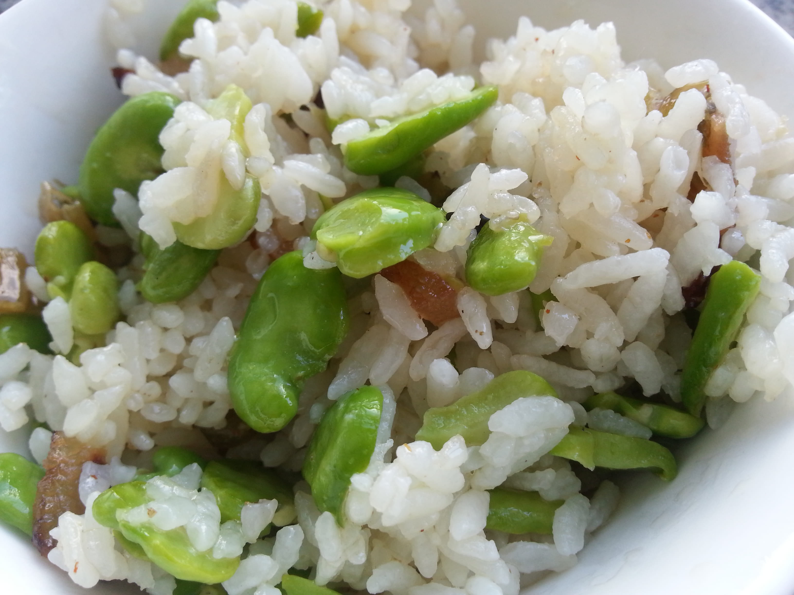 蚕豆火腿焖饭怎么做_蚕豆火腿焖饭的做法_豆果美食