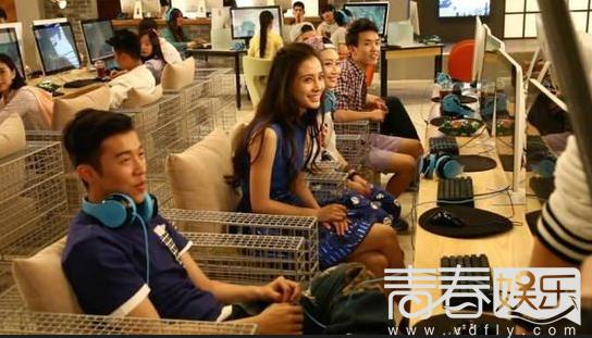 Angelababy现身网吧被曝 女神撇下教主变身“网瘾少女”-搜狐