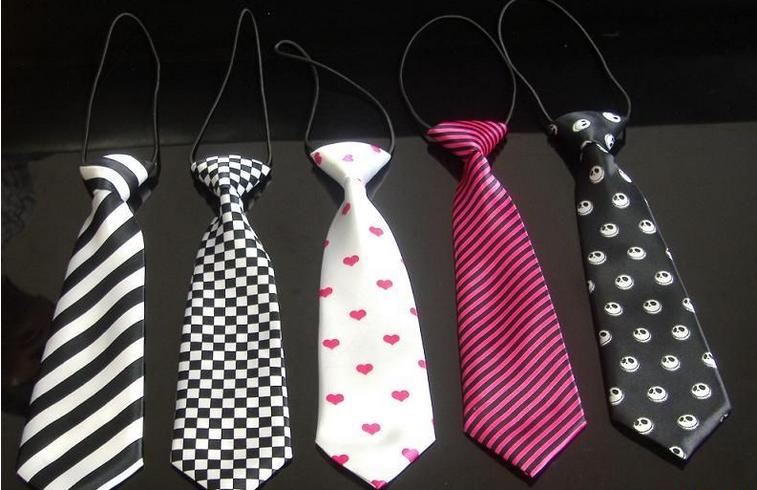 领带搭配法则 打造郑州婚纱照时尚新郎