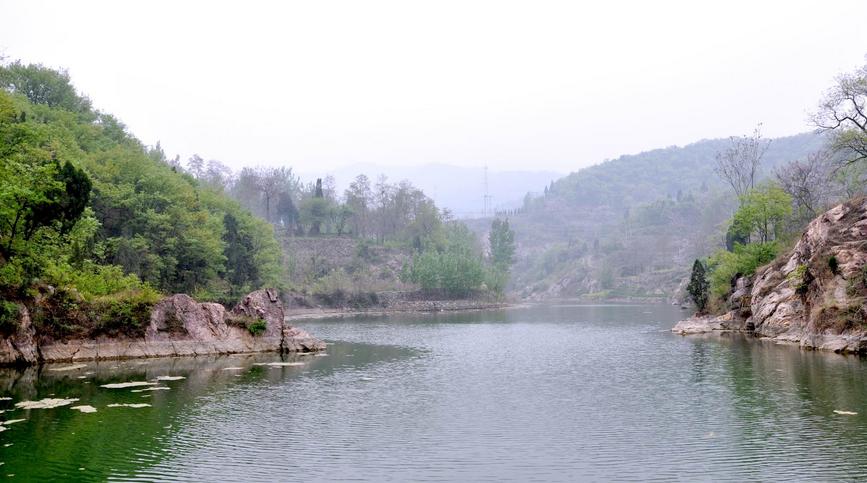 交通:从郑州客运西站,坐环翠峪旅游专线大巴,到庙子站下,直接开到景区