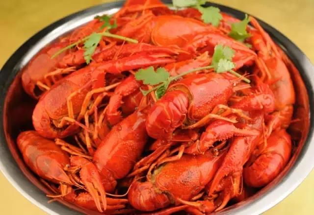 小龙虾重金属超标不能吃?教你一种办法,真的不