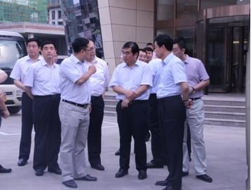唐山市长丁绣峰视察未来城 盛赞项目"业态好"
