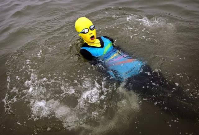 【郑州人】今年的夏天和比基尼，是属于她们的!-搜狐