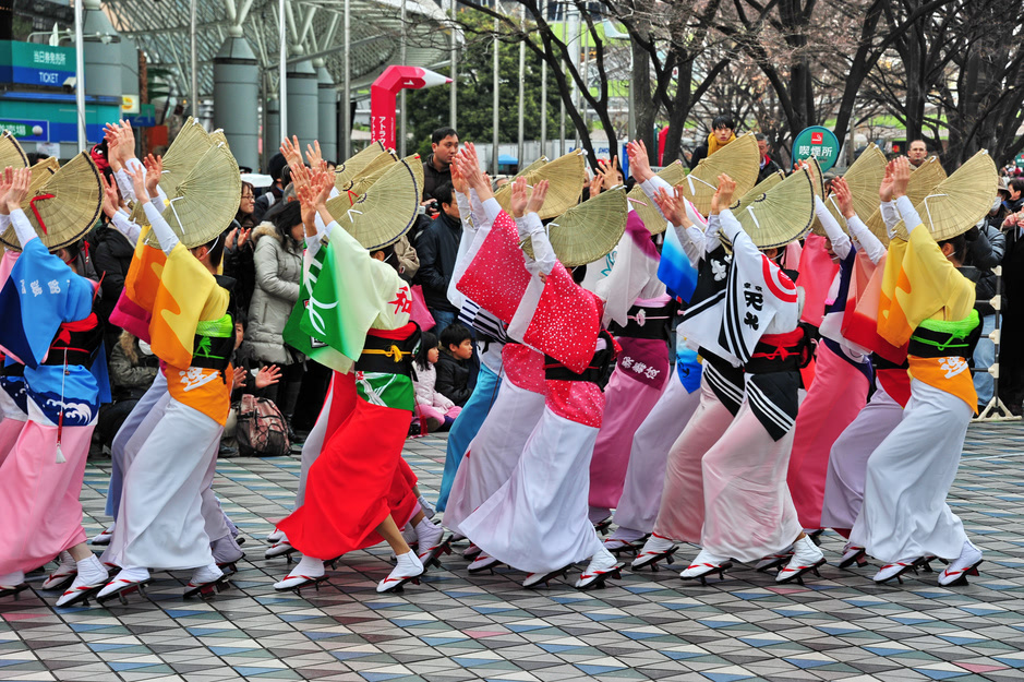 当代日本浮世绘:节日涂重妆 男人也"爱美"