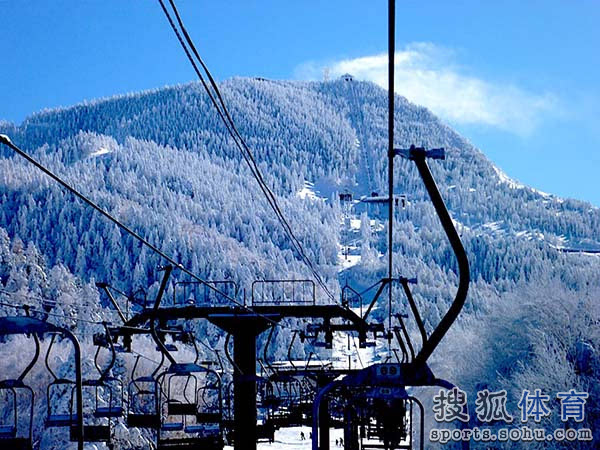 组图:日本滑雪胜地巡礼 长野县志贺高原滑雪场