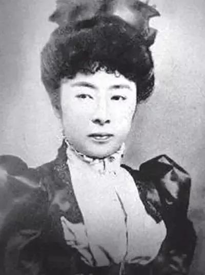 下田歌子:是她培养了日本的“贤妻良母”