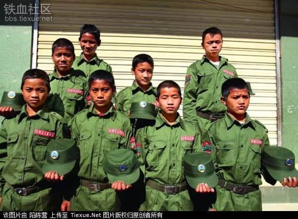 缅甸佤邦的童子军
