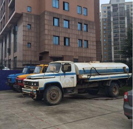 长沙:一男子专偷洒水车吸粪车被捕 称只会开这