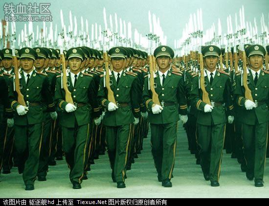 外国人评价中国阅兵:解放军不是我们能惹的上