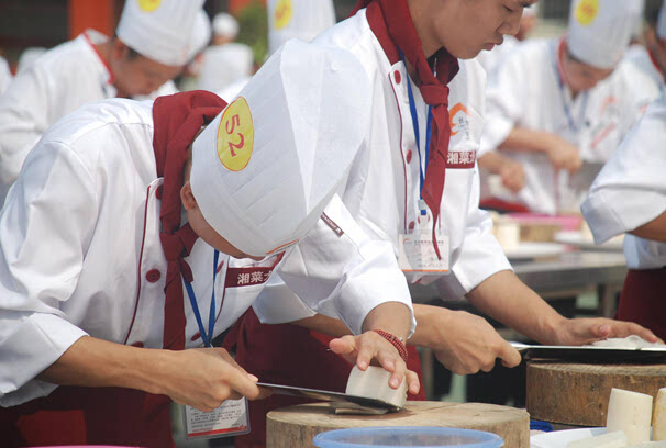 招聘湘菜厨师_厨师的这些技巧你要知道