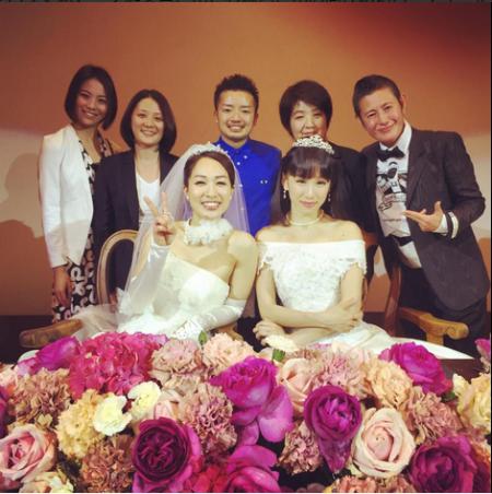 日本女同艺人高调结婚 恩爱十分