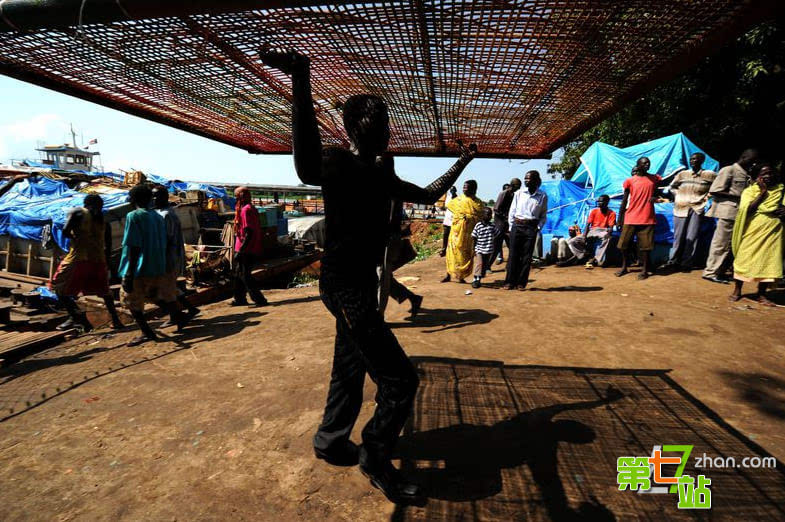 南苏丹朱巴难民营凄惨的生活