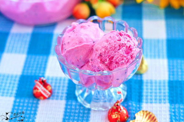 【骄阳】美艳红火龙果冰淇淋
