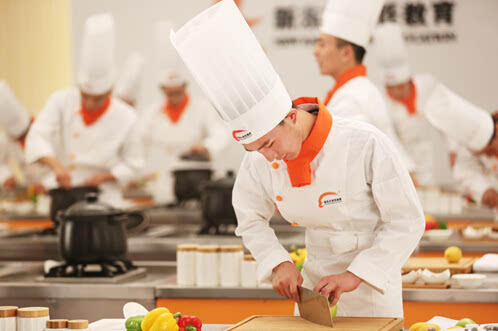 AG旗舰厅新疆新东方烹饪学校-----学厨师就是选择美好未来(图3)