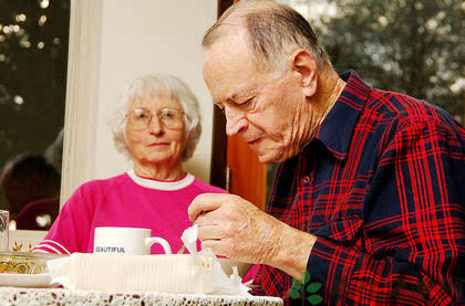 老人怎样预防脑血栓 预防脑血栓老人平时饮食