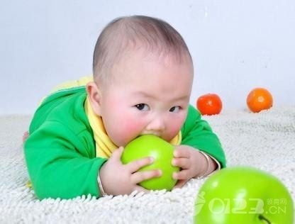 宝宝多吃苹果 五大益处呵护健康