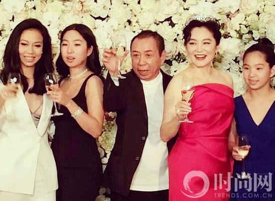 林青霞仨女儿近照曝光 无人继承女神美貌