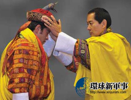 国外日子好过吗?揭中国人在邻国的真实地位-搜