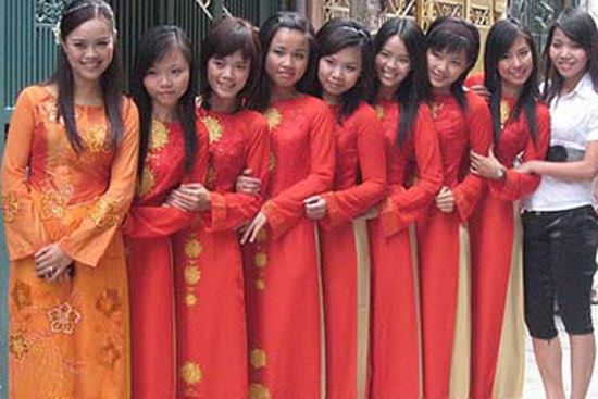 越南婚纱摄影_越南旗袍奥黛美女摄影(3)