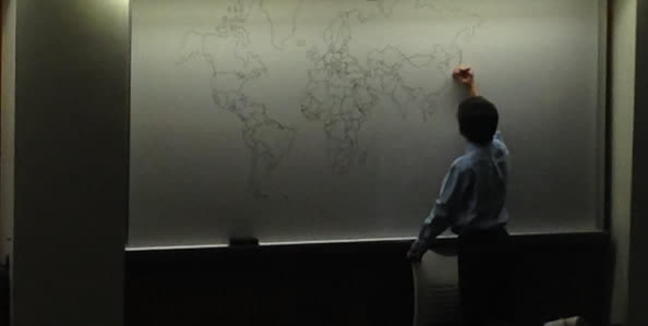 惊呆大学生!美国11岁自闭症男孩手绘出世界地图
