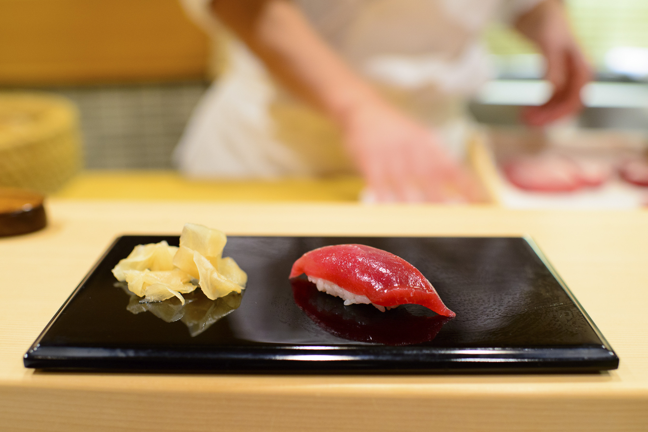 5. 去东京品尝"寿司之神"的名店sukiyabashi jiro的寿司
