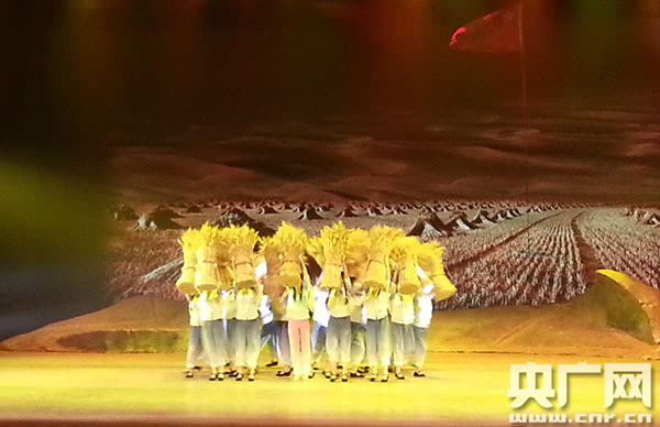 兵团大型原创舞剧《戈壁青春》在北京首演