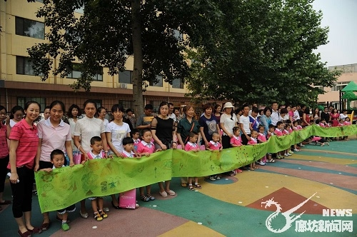 市供销社幼儿园庆六一 举办亲子绘画沙龙
