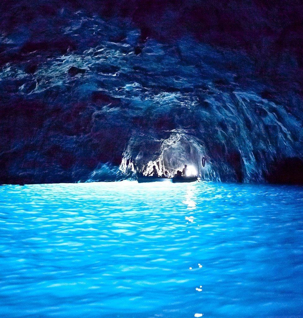 6. 去意大利卡布里岛的海蚀洞——blue grotto(蓝洞)游泳