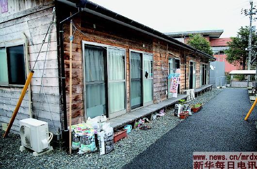日本福岛县南相马市的一处灾民临时住所(2015年3月8日摄.