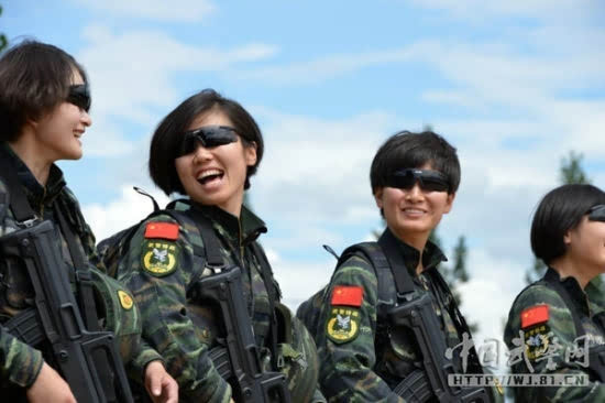 身为少女又不甘平庸的你有没有想过来个华丽转身,参军入伍,成为电视剧