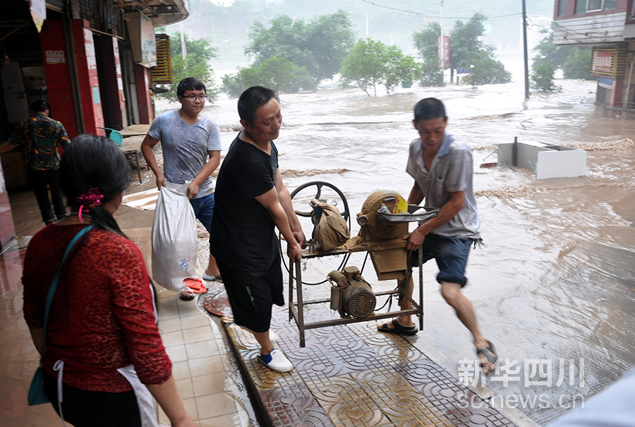 宣汉遭遇特大洪灾袭击 54个乡镇受灾