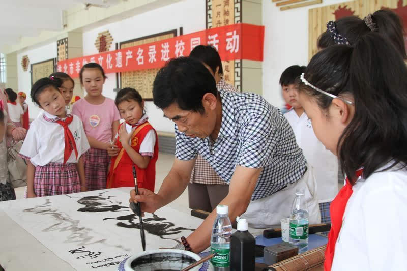 淮北"非物质文化遗产进校园"展示活动在黎苑小学举行