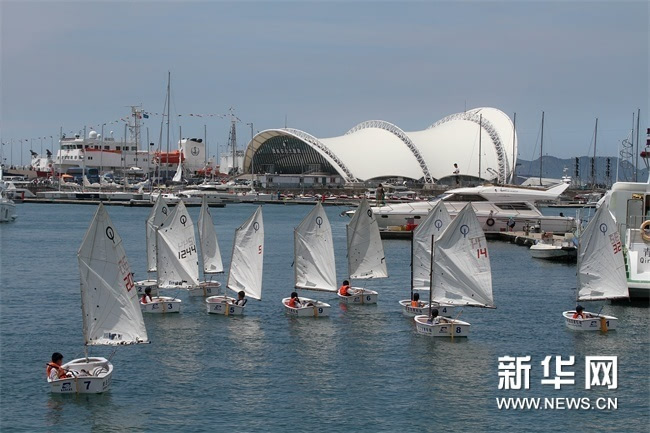 在山东青岛奥林匹克帆船中心,2015全国青少年帆船夏令营第一期十位