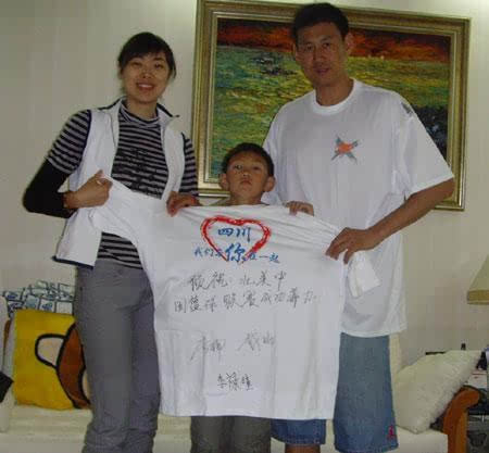 李楠儿子14岁2.04米与父单挑 男篮未来中锋