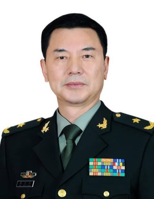 中央军委办公厅主任秦生祥晋升中将军衔图