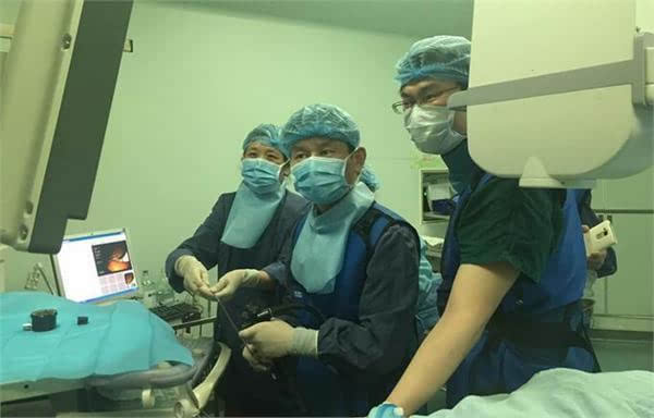 浙江省中医院成功救治巨大胰腺假性囊肿患者