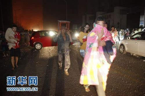 8月12日天津发生爆炸事故原因:集装箱内易燃易