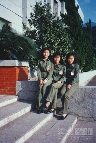 30年前的老照片,国军新兵连女兵.