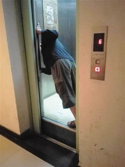 西子奥的斯电梯从13层突坠至6层 曾多次故障