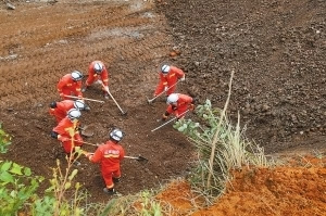 富宁县总人口_富宁县者桑乡图片(2)