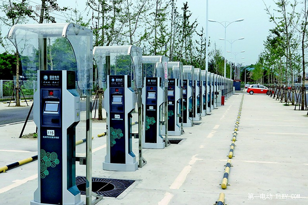 北京市新能源汽车销售攀升 充电桩建设不容乐