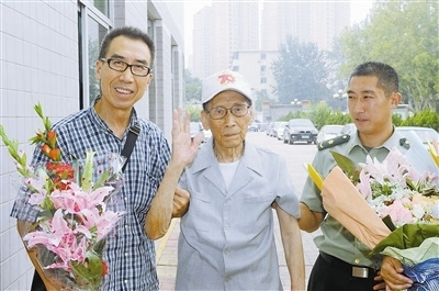 抗战老战士刘钦北京归来祖国和人民没忘记老兵