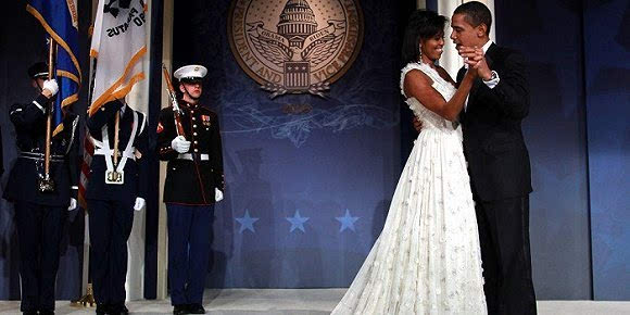 奥巴马与米歇尔结婚23周年 官方Twitter发图祝