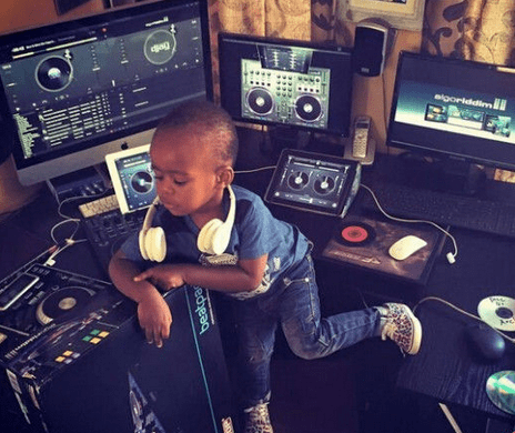 3岁男童成为全世界最小的DJ 拥有惊人的音乐