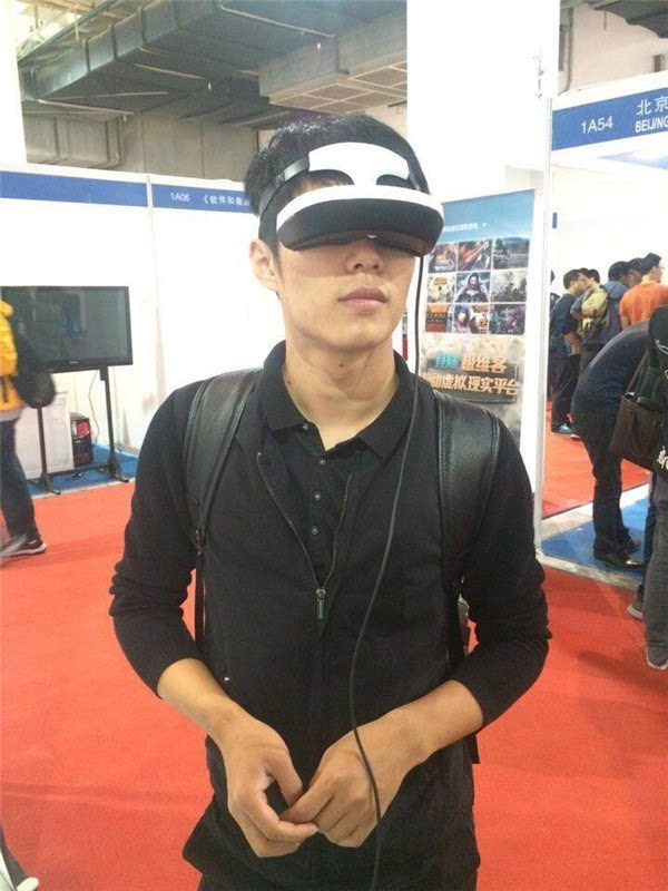 嗨镜惊艳亮相北京3D虚拟现实展