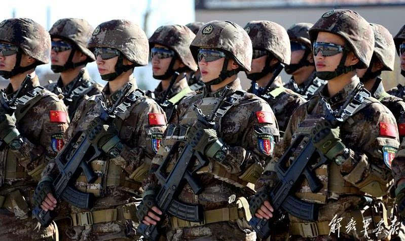 中国特种部队与外军进行反恐联训